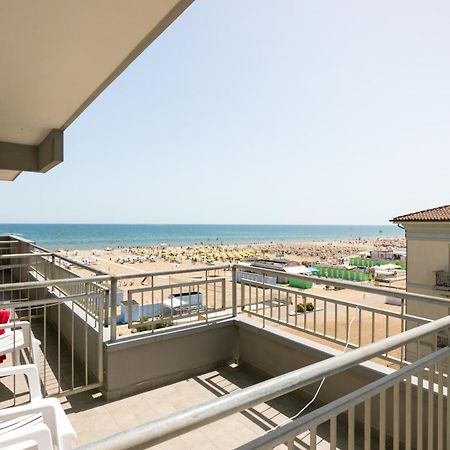 Hotel Giglio Римини Экстерьер фото
