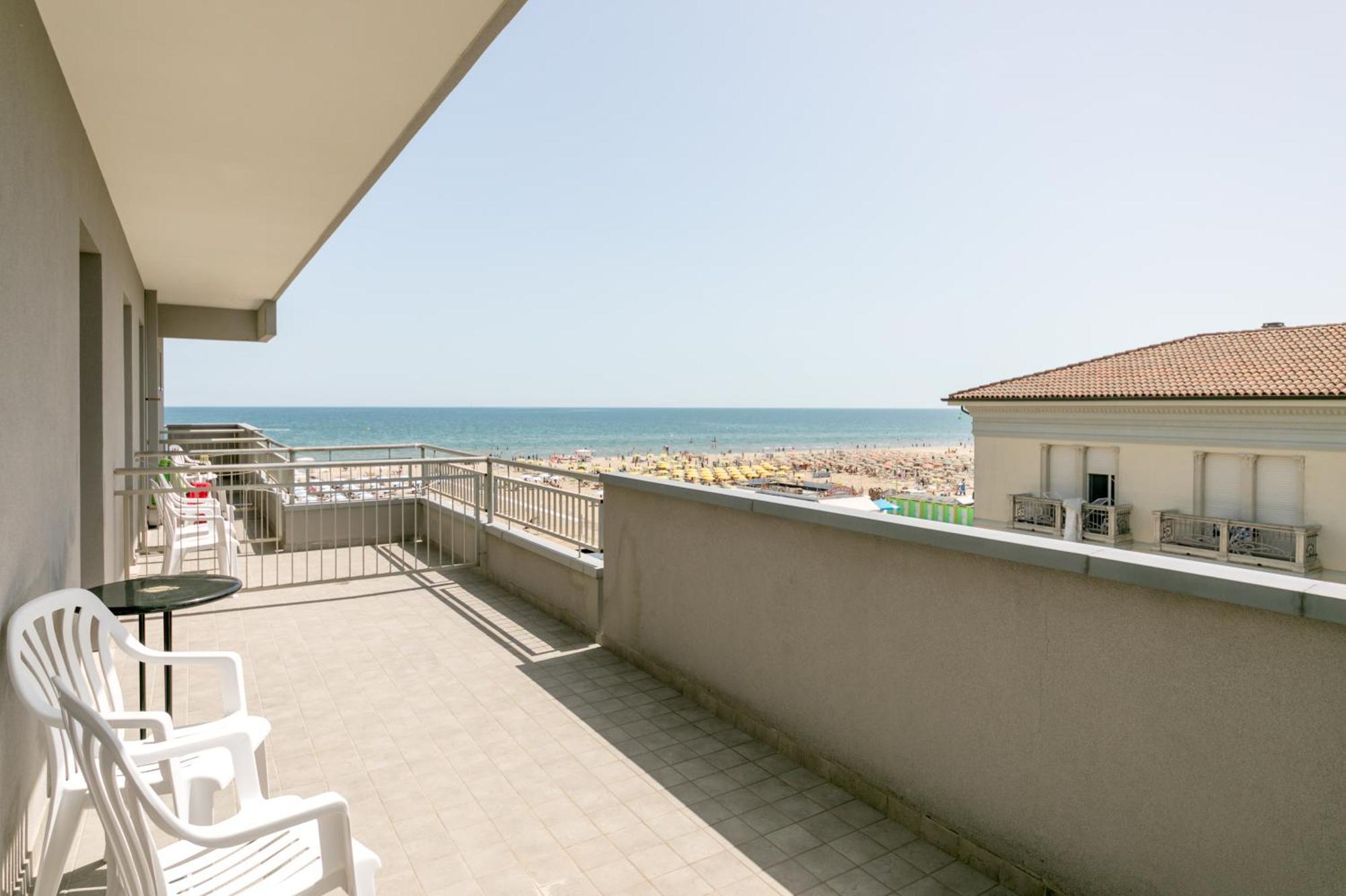 Hotel Giglio Римини Экстерьер фото