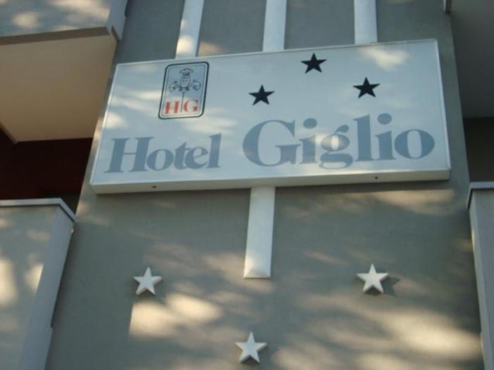Hotel Giglio Римини Экстерьер фото