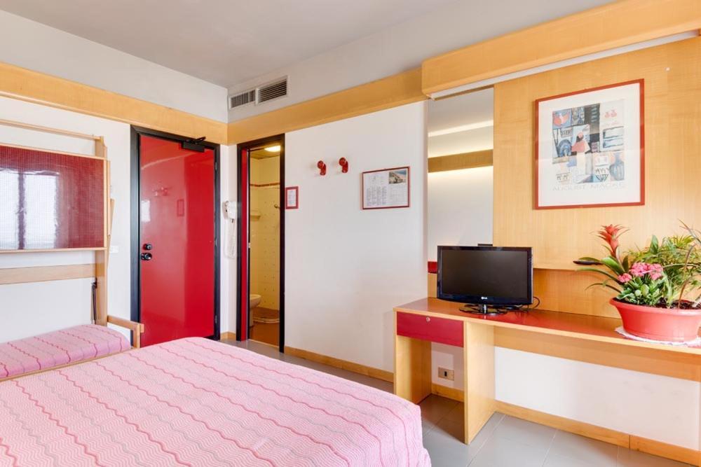 Hotel Giglio Римини Экстерьер фото